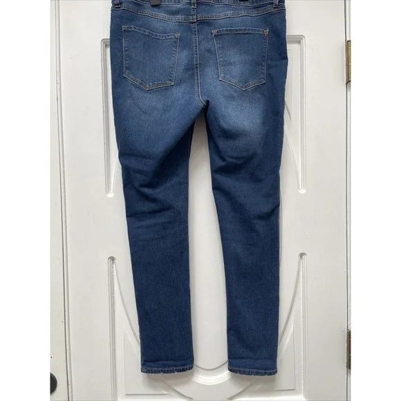 Signature Studio Jeans 16 Womens Regular‎ Size Blue Denim Distressed Dark - Picture 4 of 6